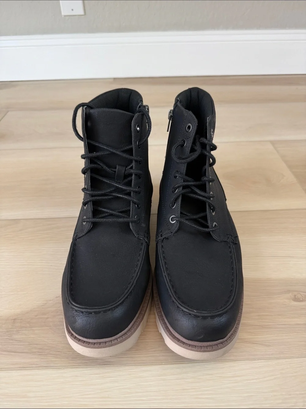 NWOB Dr. Scholl's Black Lace-Up Casual Ankle Boots with Tan Outsole Size 10